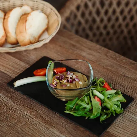 Отель La Riva Шиофок