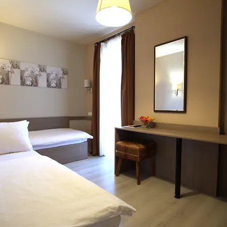 La Riva Отель 3*